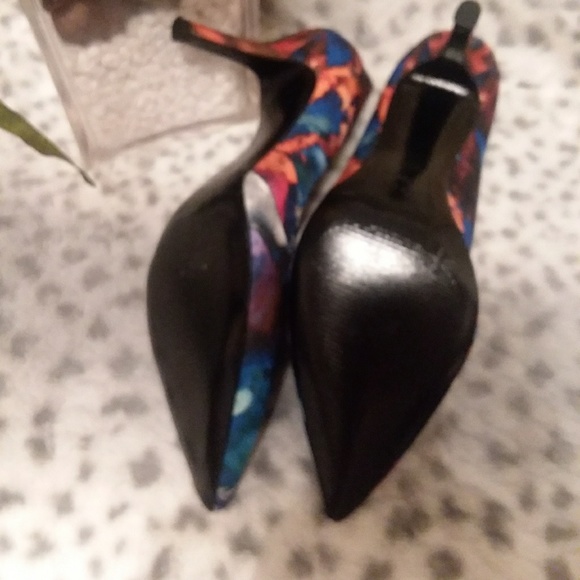 NEW Nine West Watercolor Heels - Picture 3 of 4